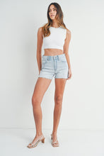 Load image into Gallery viewer, Comfort Stretch Weekend Shorts