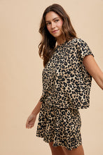 Load image into Gallery viewer, Leopard Knit Flare Shorts
