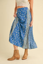 Load image into Gallery viewer, Floral Skirt