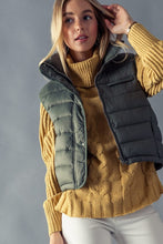 Load image into Gallery viewer, Strip Quilted Puffer Vest