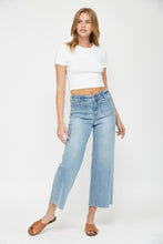 Load image into Gallery viewer, Cropped Wide Leg Jeans