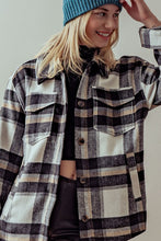 Load image into Gallery viewer, Relaxed Fit Plaid Shacket