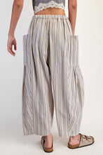 Load image into Gallery viewer, Wide Leg Striped Pants