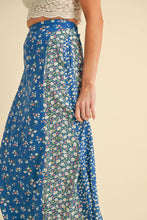 Load image into Gallery viewer, Floral Skirt