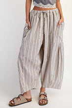Load image into Gallery viewer, Wide Leg Striped Pants