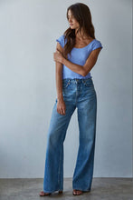Load image into Gallery viewer, Knit Seamless Merrow Detail Crop Top