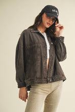Load image into Gallery viewer, Vintage Wash Denim Jacket
