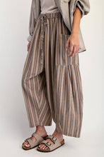 Load image into Gallery viewer, Wide Leg Striped Pants