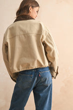 Load image into Gallery viewer, Contrasting Collar Utility Jacket