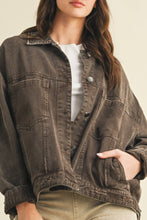 Load image into Gallery viewer, Vintage Wash Denim Jacket