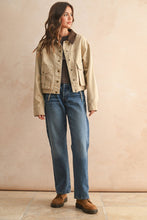 Load image into Gallery viewer, Contrasting Collar Utility Jacket