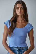 Load image into Gallery viewer, Knit Seamless Merrow Detail Crop Top