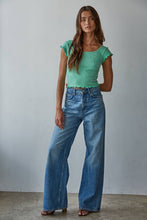 Load image into Gallery viewer, Knit Seamless Merrow Detail Crop Top