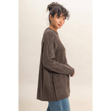 Load image into Gallery viewer, Crew Neck Cable Knit Sweater