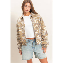 Load image into Gallery viewer, Camouflage Zip-Up Jacket