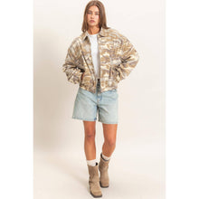 Load image into Gallery viewer, Camouflage Zip-Up Jacket