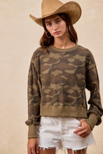 Load image into Gallery viewer, Camo Thermal Top