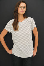 Load image into Gallery viewer, Linen Stripped Shirt