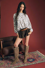 Load image into Gallery viewer, Floral Waffle Knit Top